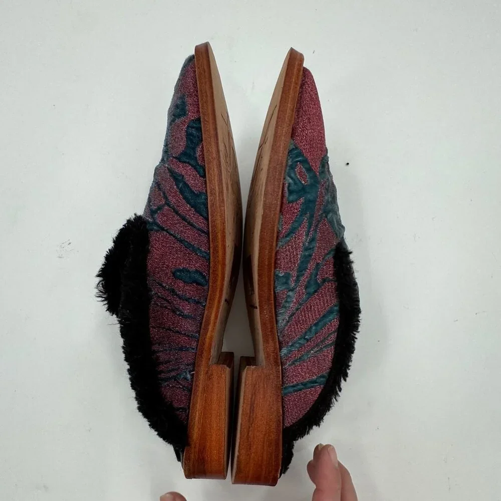 Free People Butterfly Effect Velvet Slip-On Mules Size 7.5 or 38 - Picture 4 of 7